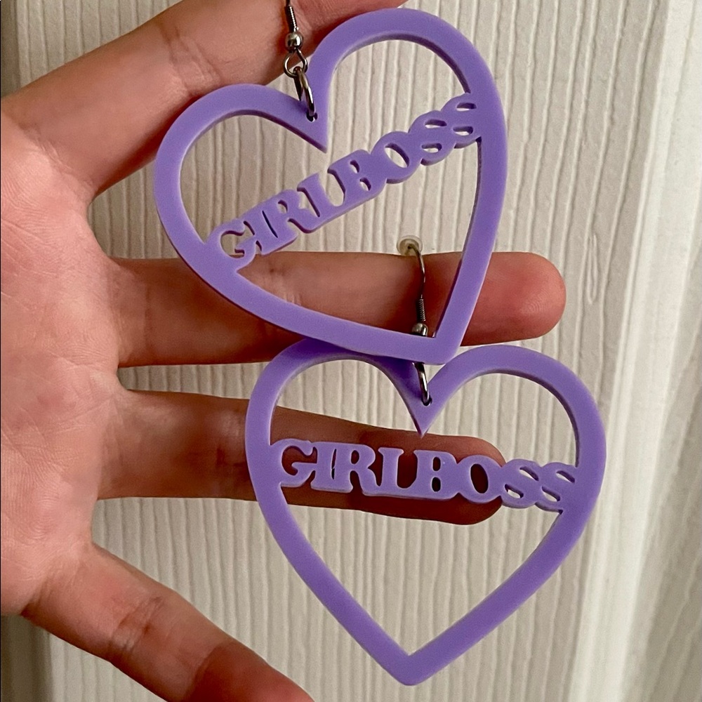LIKE NEW GIRLBOSS EARRINGS